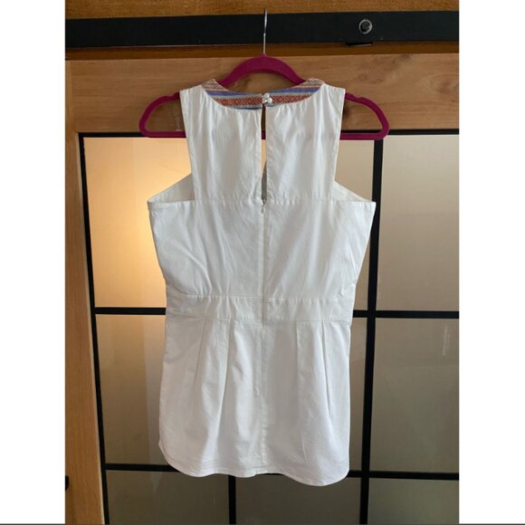 White embroidered tank - Picture 2 of 3
